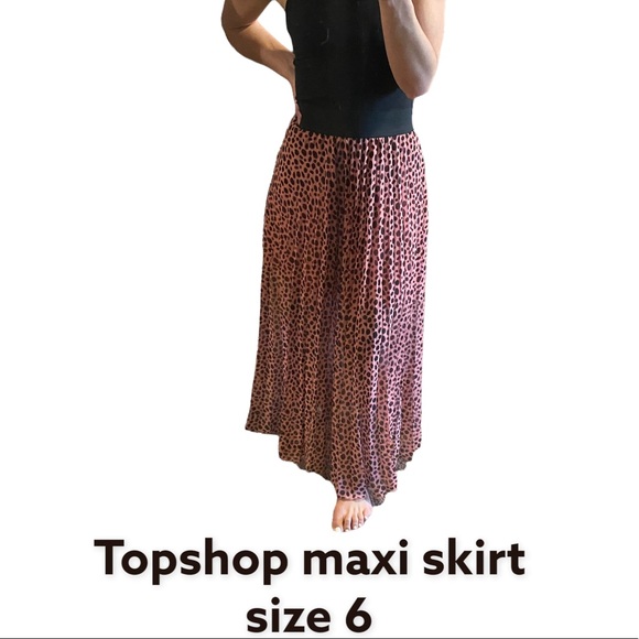 Topshop Dresses & Skirts - Topshop maxi skirt - size 6